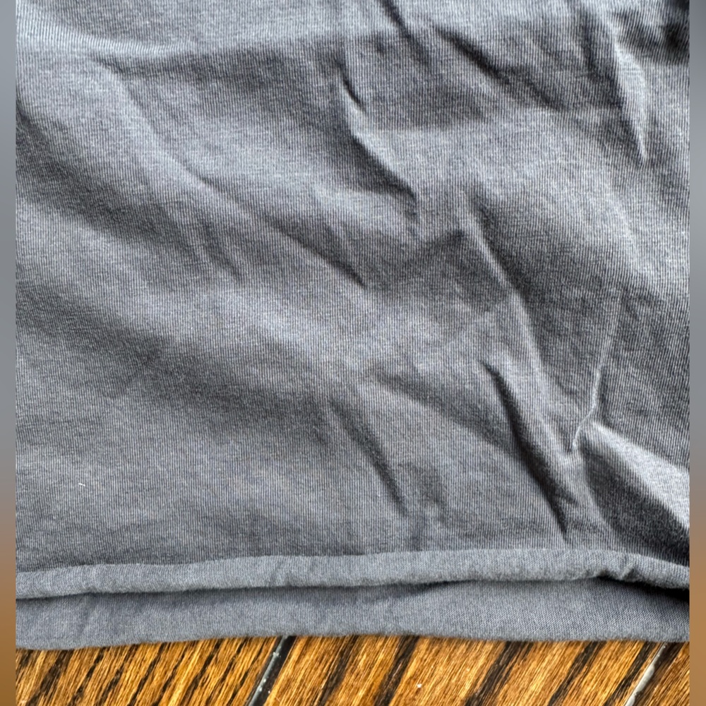 Elwood Men’s Oversize Cropped Core Tee - Picture 3 of 9